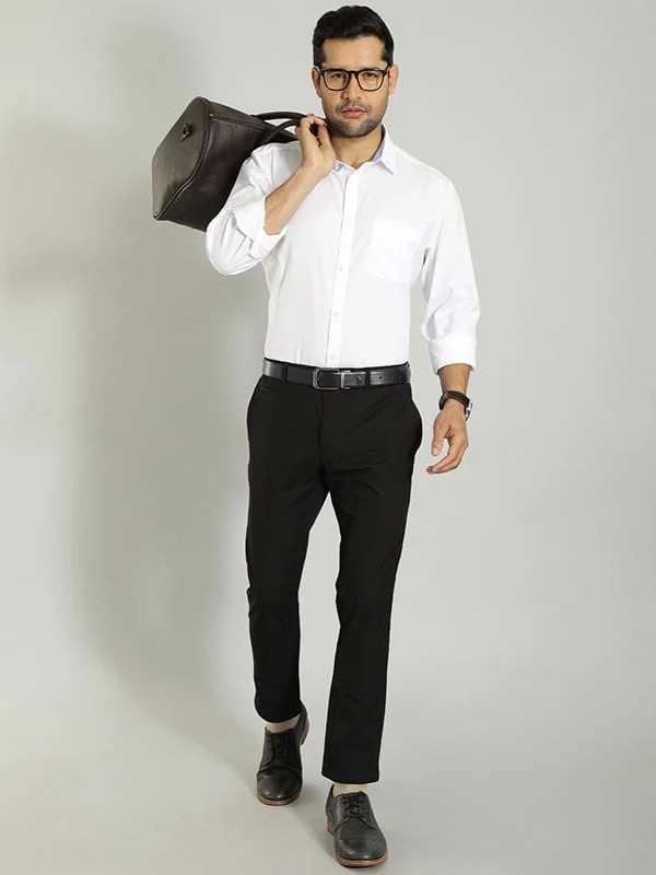 Indian Terrain Men's Comfort Fit Solid Black Trousers